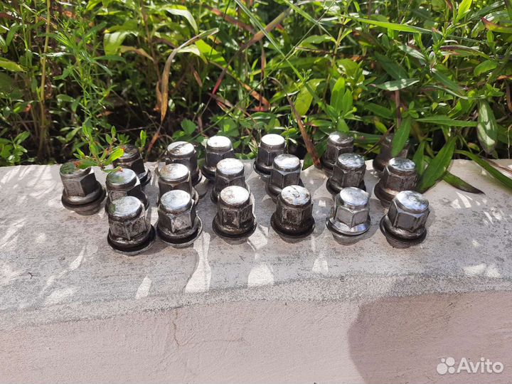 Оригинальные гайки Митсубиси