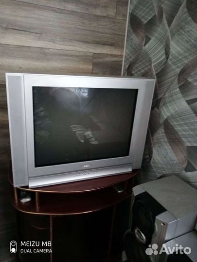 Продаю телевизор samsung