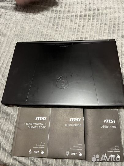 Ноутбук MSI Katana 17 B12UCX