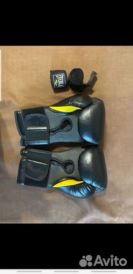 Боксерские перчатки 14 oz everlast