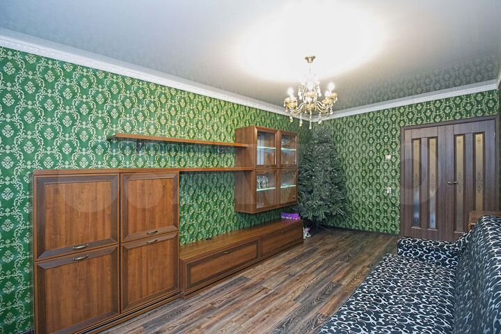 4-к. квартира, 89 м², 1/10 эт.