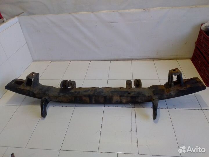 Усилитель переднего бампера (SsangYong Rexton)