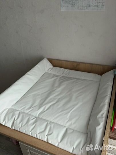 Пеленальный столик