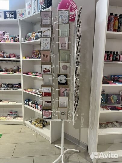 Стойка для открыток и украшений