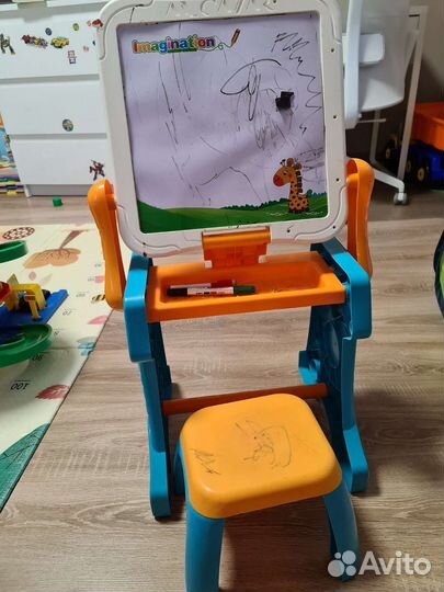 Детский стол со стулом