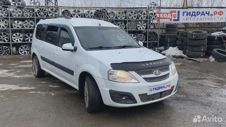 Обшивка потолка LADA Largus