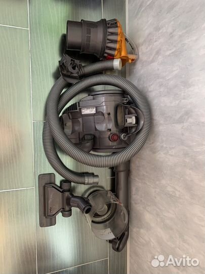 Пылесос Dyson DC 22