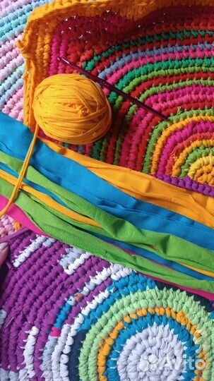 Тканевые лоскутки для вязания ковриков