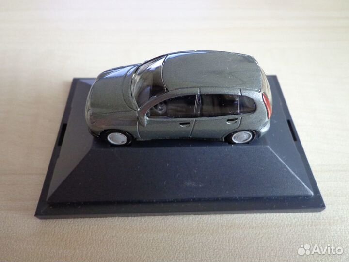 Avva VAZ модель 1:66 Радон серебристая