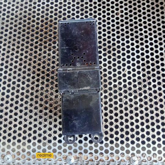 Блок управления стеклоподъемниками Nissan Sunny