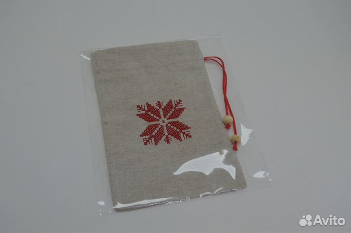 Льняные мешочки с машинной вышивкой