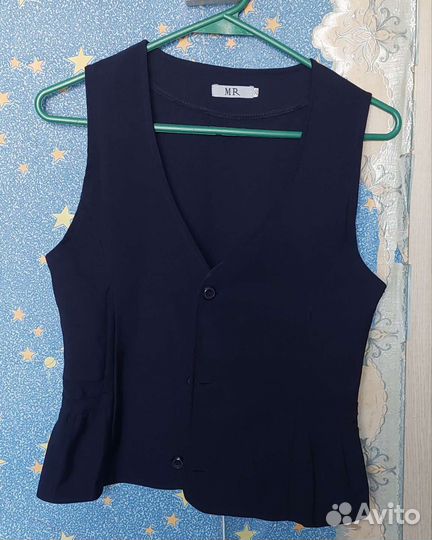 Жилетка школьная с 5- 7 класс