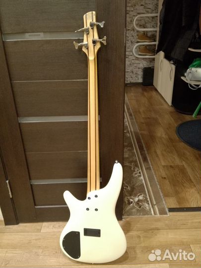 Бас гитара ibanez sr 300