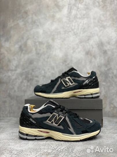 Кроссовки NEW balance 1906R: Премиум Взгляд