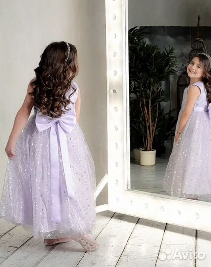 Платье на девочку новое