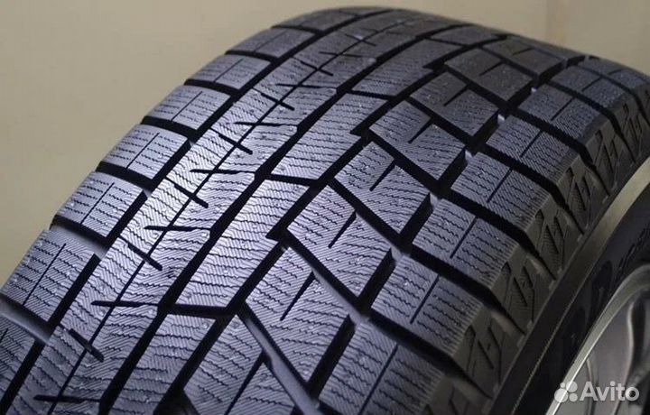 Yokohama Ice Guard IG60A 225/40 R19 и 255/35 R19