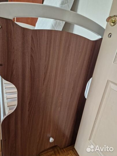 Детская кроватка с поперечным маятником