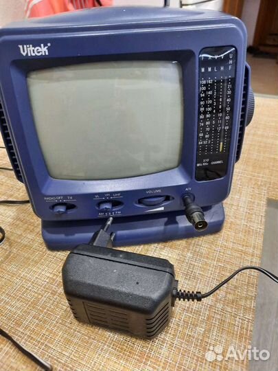 Телевизор автомобильный витек