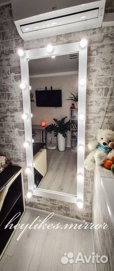 Гримерное зеркало с лампочками/ Настенное зеркало
