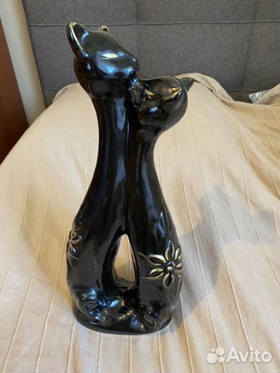 Статуэтка-копилка