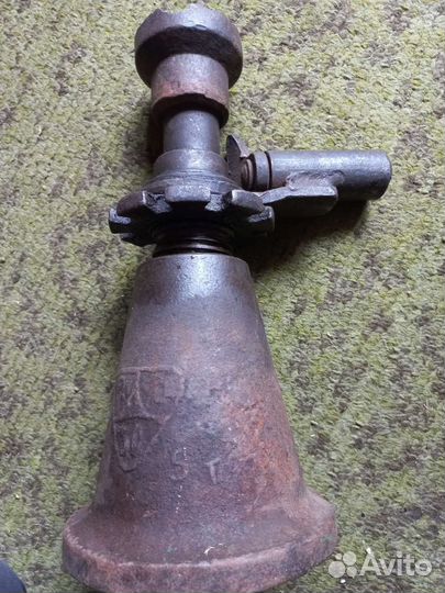 Домкрат механический винтовой