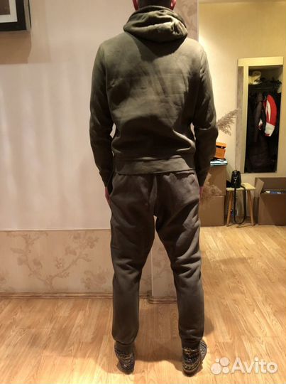 Костюм спортивный пазмер 48