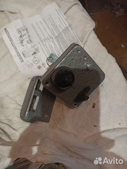 Замок дверной накладной