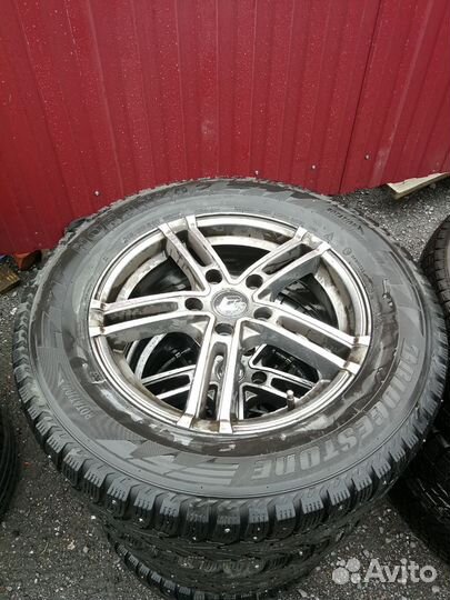 R16 Bridgestone Noranza 2 215/65, PCD 5x114.3 DIA 66.1