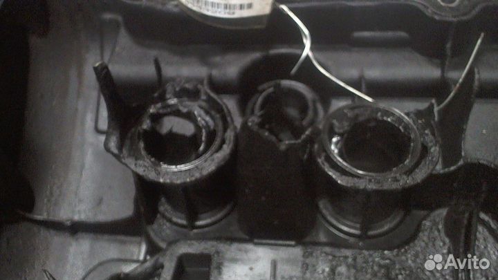 Крышка клапанная двс Peugeot 5008, 2011