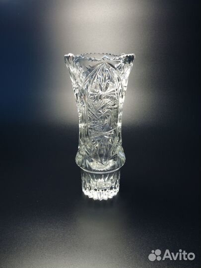 Хрустальная ваза для цветов