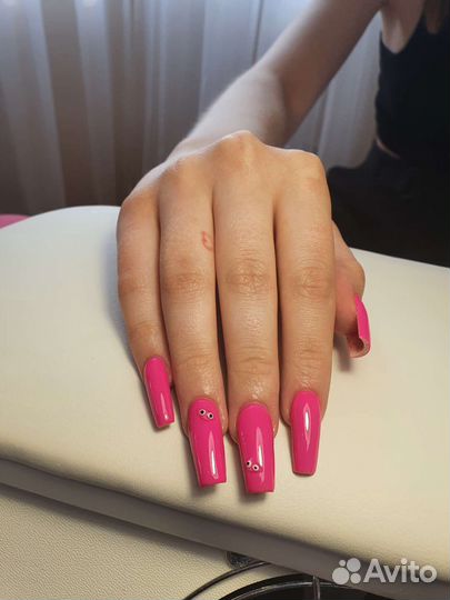 Наращивание ногтей на дому