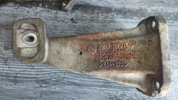 Кронштейны опоры двигателя BMW X5 E53