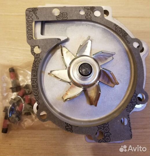 Volvo Ford водяной насос (помпа)