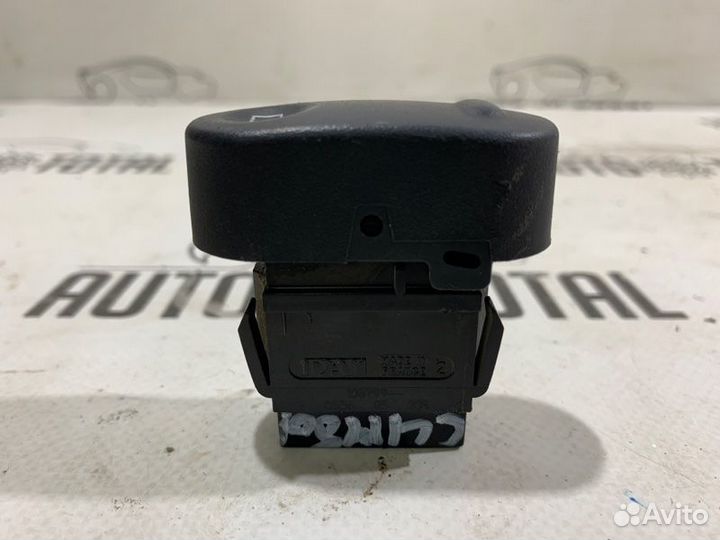 Кнопка обогрева стекла Renault Symbol K7JA700 2005