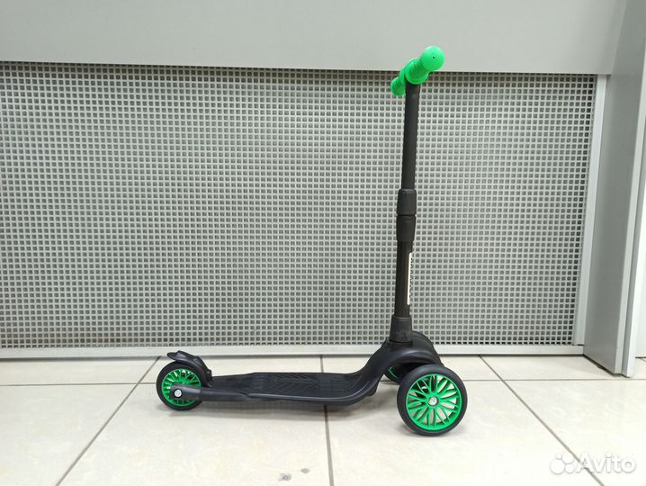 Трехколесный самокат Дерзкий новый