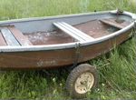 Лодка с тележкой в саду Металлург-3, 