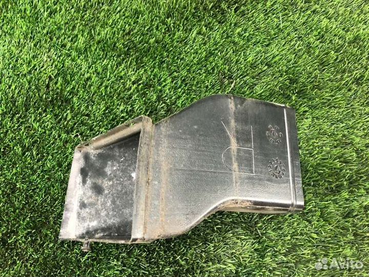 Воздуховод охлаждения тормозов передний правый Bmw