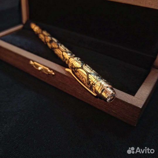 Ручка в золоте, с фианитами, именная