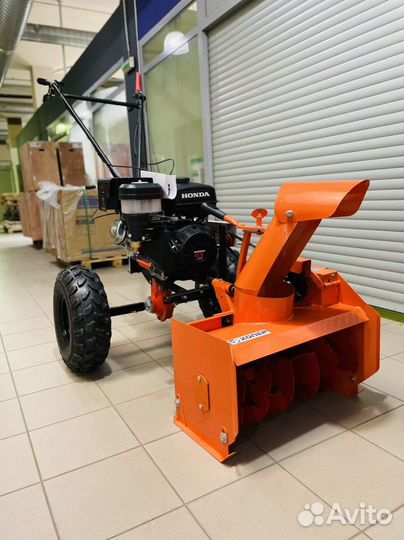 Мотоблок 18 Л.С. новый + снегоуборочная насадка