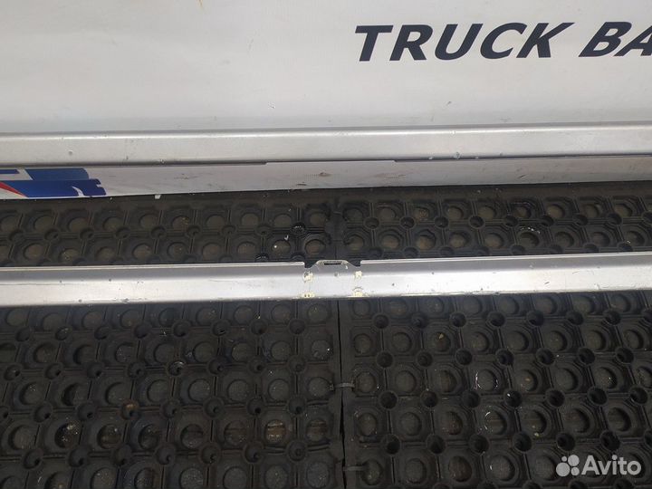 Решетка радиатора нижняя Scania 5-series