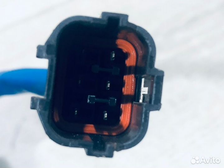 Замок двери задний правый Kia Sorento SUV D4CB