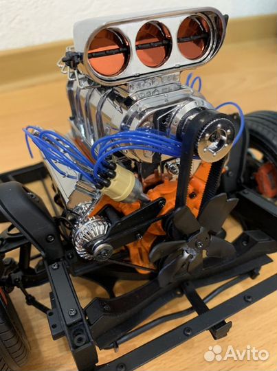 Маштабная модель Dodge Charger 1:8