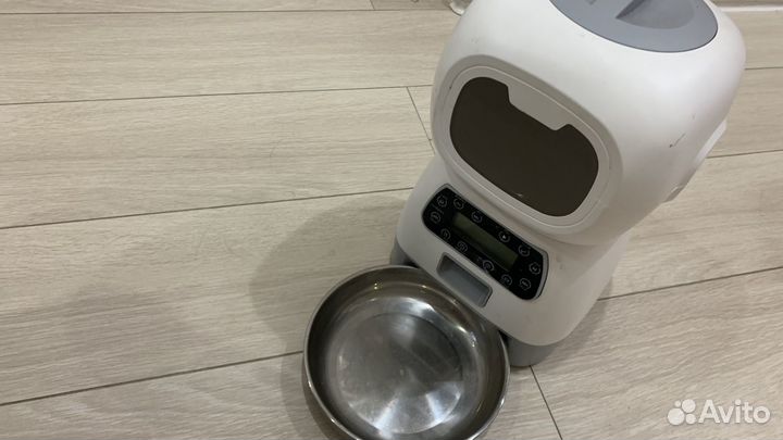 Автокормушка для кошек и собак