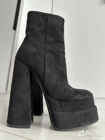 Сапоги женские. Ботильоны