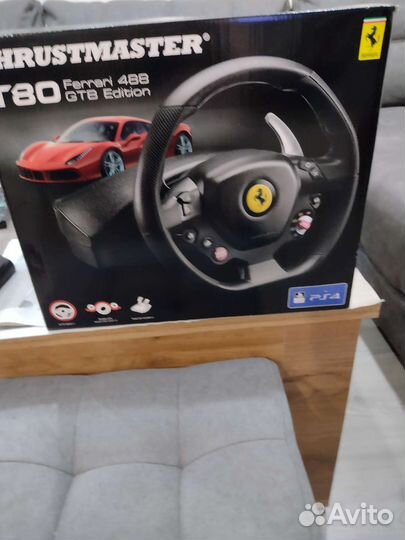 Игровой руль с педалями