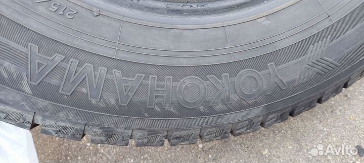 Yokohama Ice Guard IG50 215/65 R16