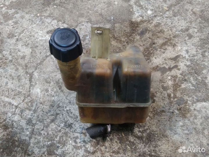 Расширительный бачок renault laguna 2 1.9 дизель