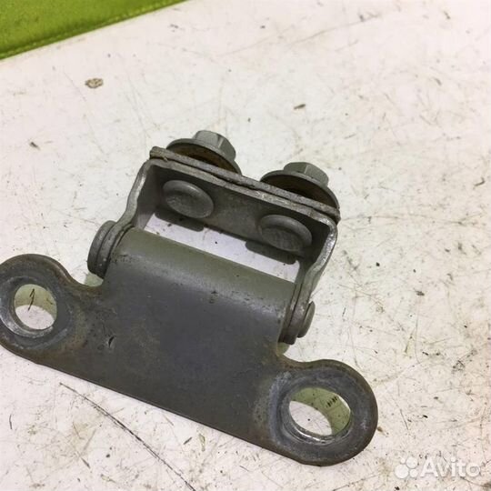 Петля двери багажника Тойота Королла Е120