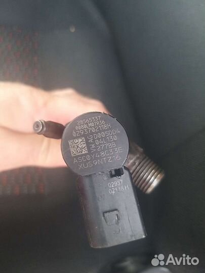 Топливная форсунка vw crafter OE 04L130277BG