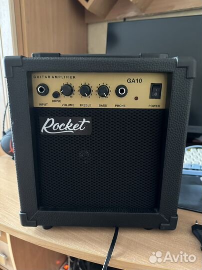 Гитарный комбоусилитель Rocket GA10